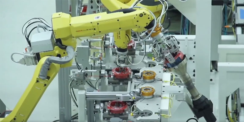 国外机器人装配全自动生产线
