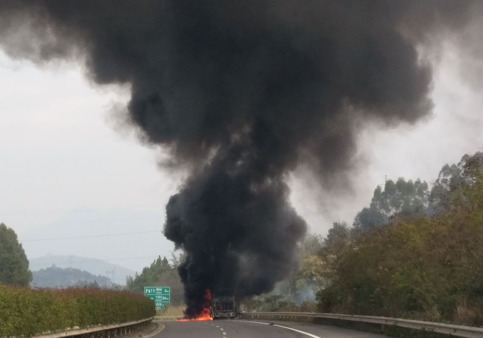 电动汽车属于易燃易爆的危险设备,纳入特种设备安全法监检迫在眉睫